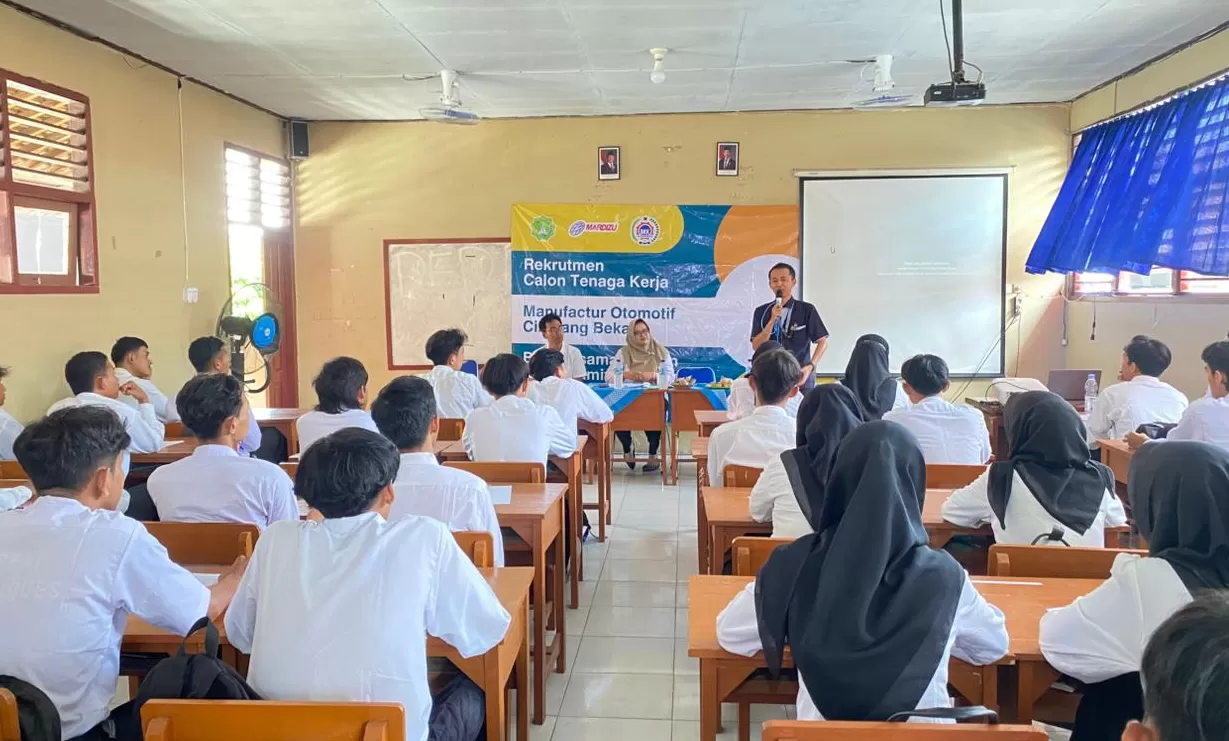 Jembatani Alumni ke Dunia Kerja, SMK Islamiyah Adiwerna Gelar Rekrutmen Besar-besaran di Dua Perusahaan